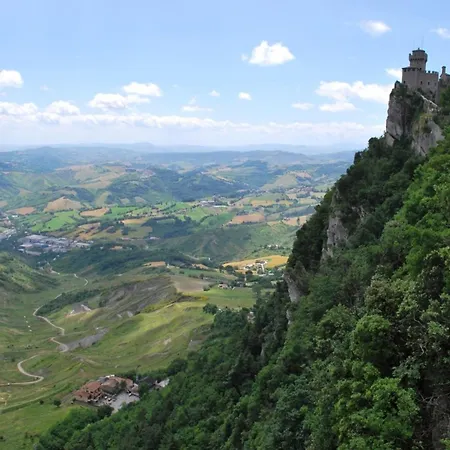 Ca Piero Mit Pool 13 Bis 16 Personen ウルビーノ